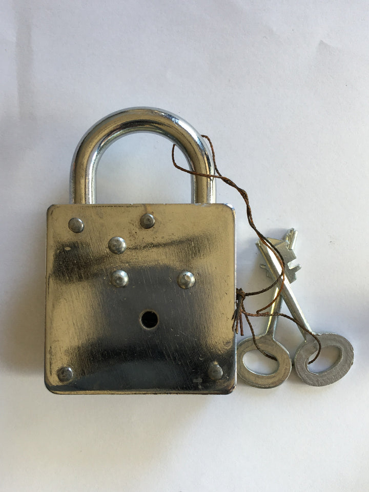 Trick Lock - Mystery of the Prickly Key – Retroworks