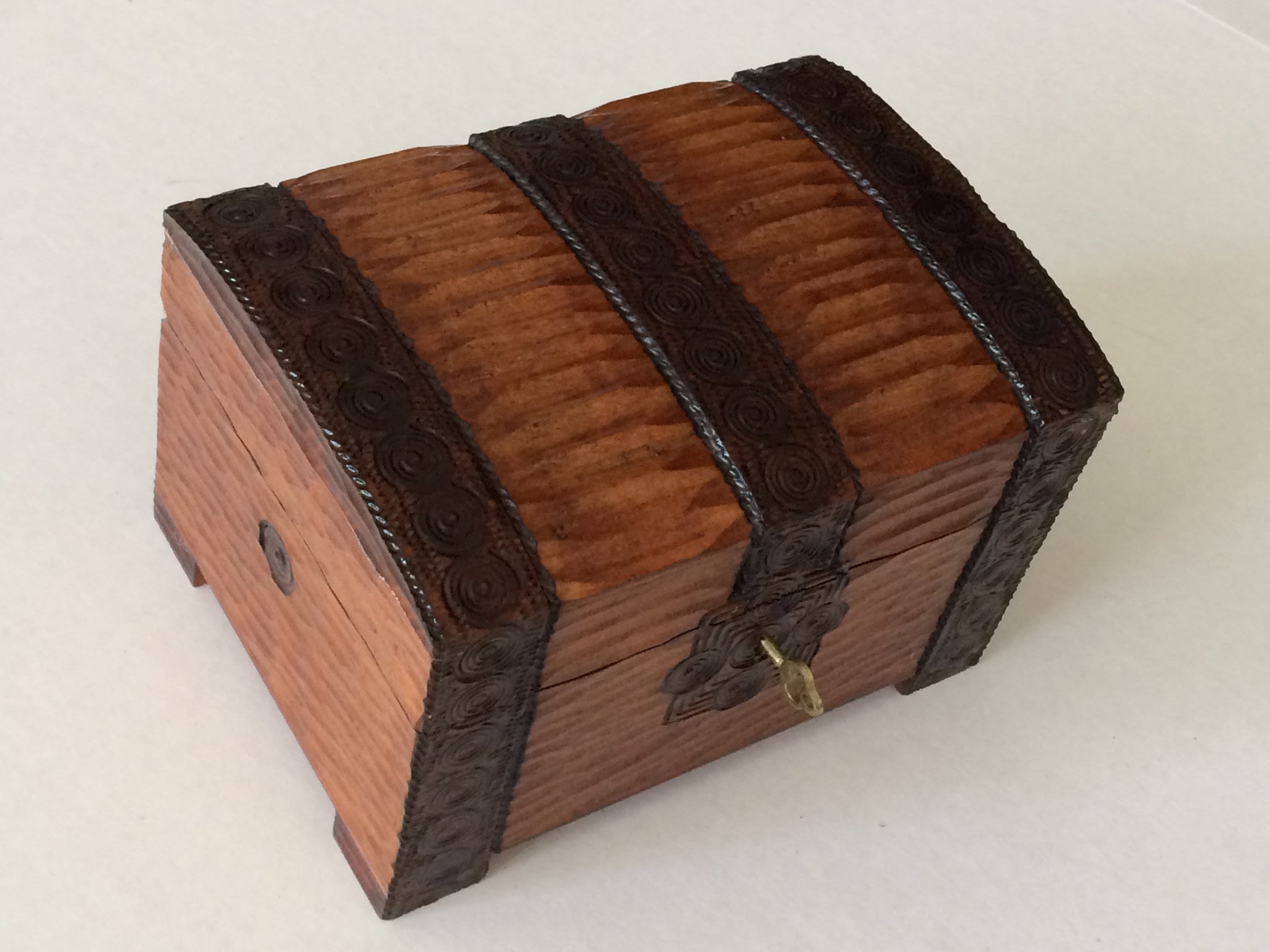 Global Views Wooden good Treasure Box With Keys